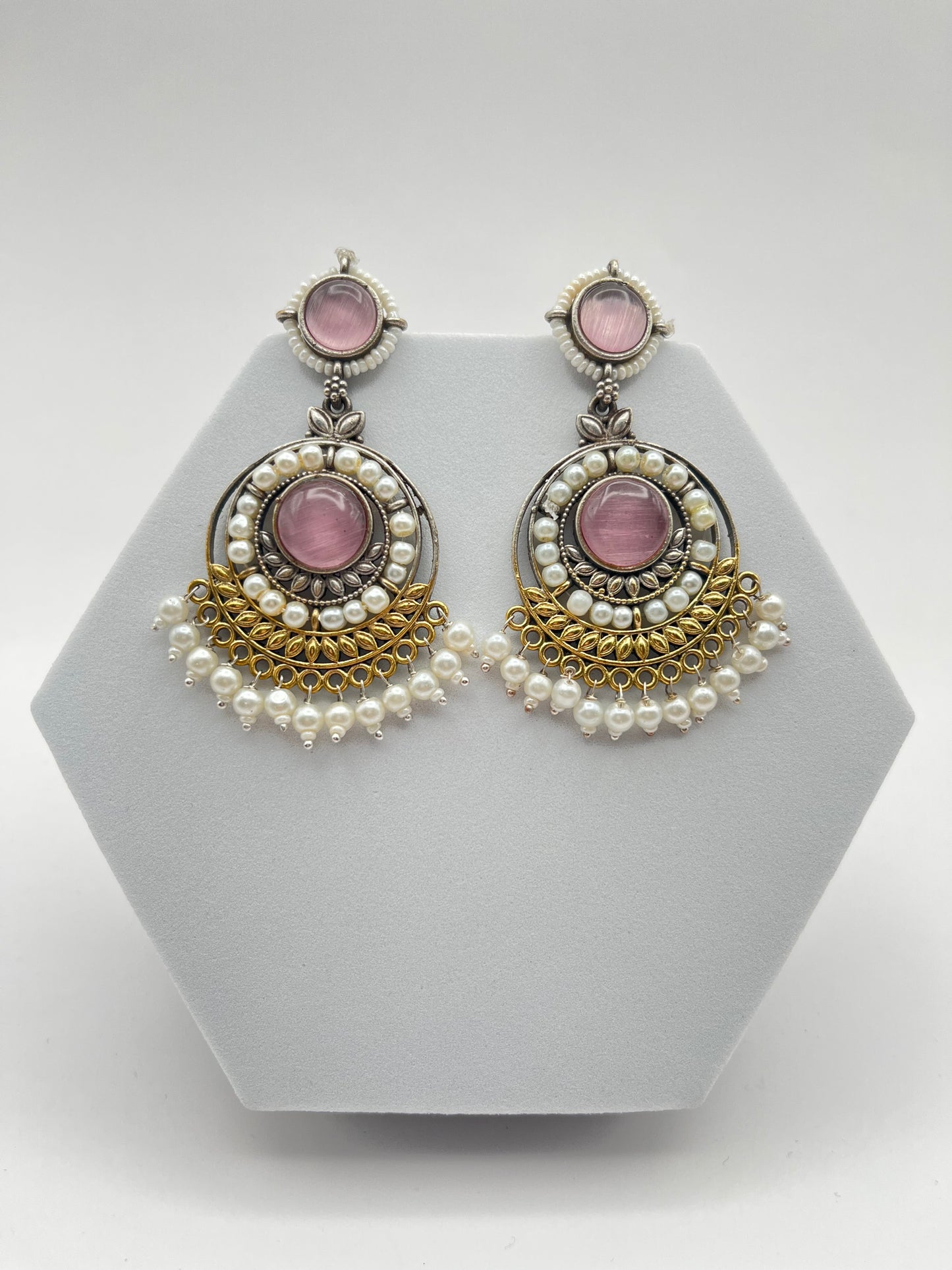 Priyali Pink Pearl Chandbali