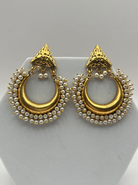 Kriva Golden Pearl Hoop Earrings