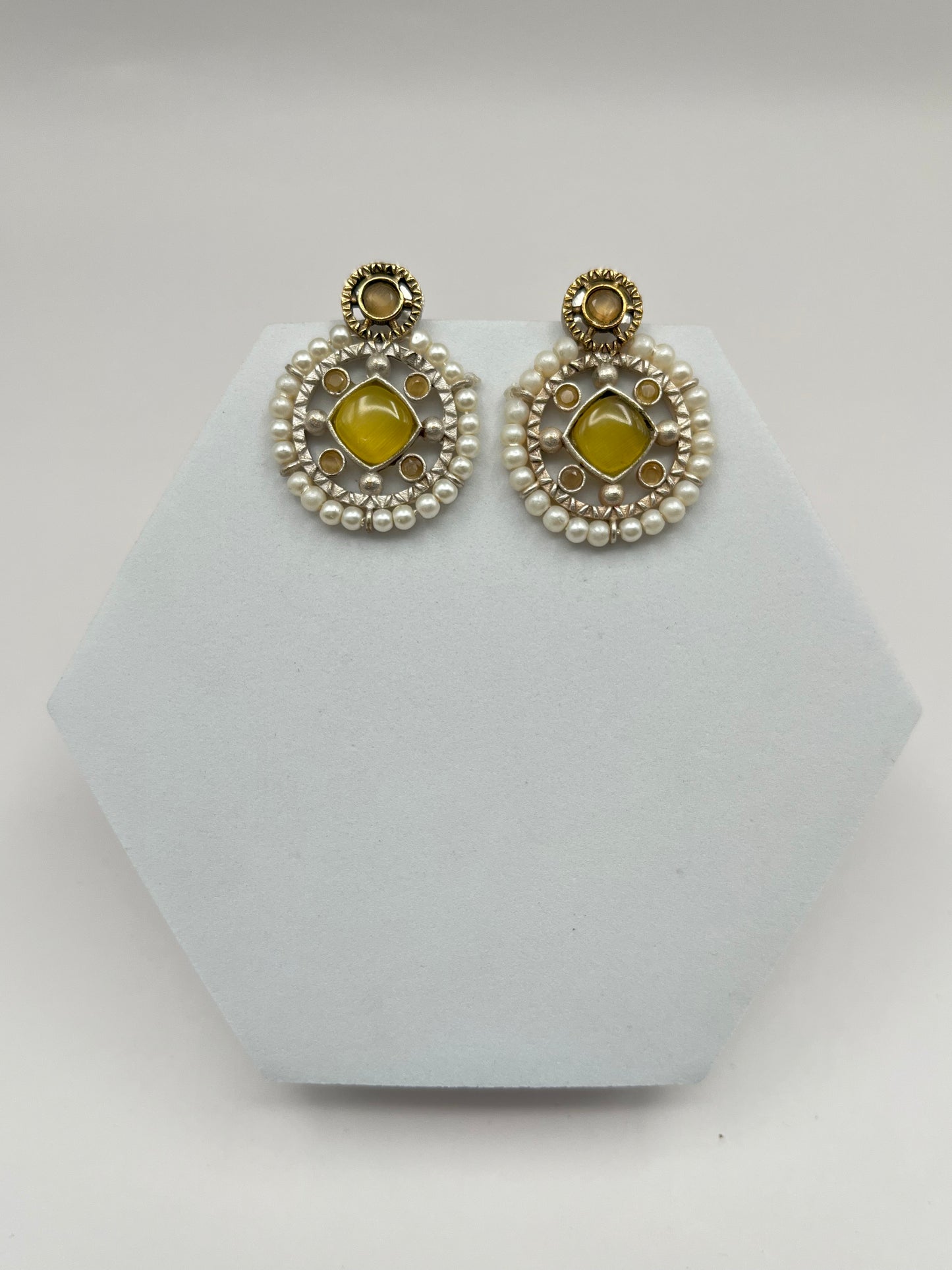 Nirvi Yellow Stone Pearl Earrings