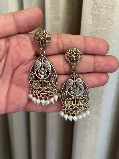 Kashish Dual Tone Earrings