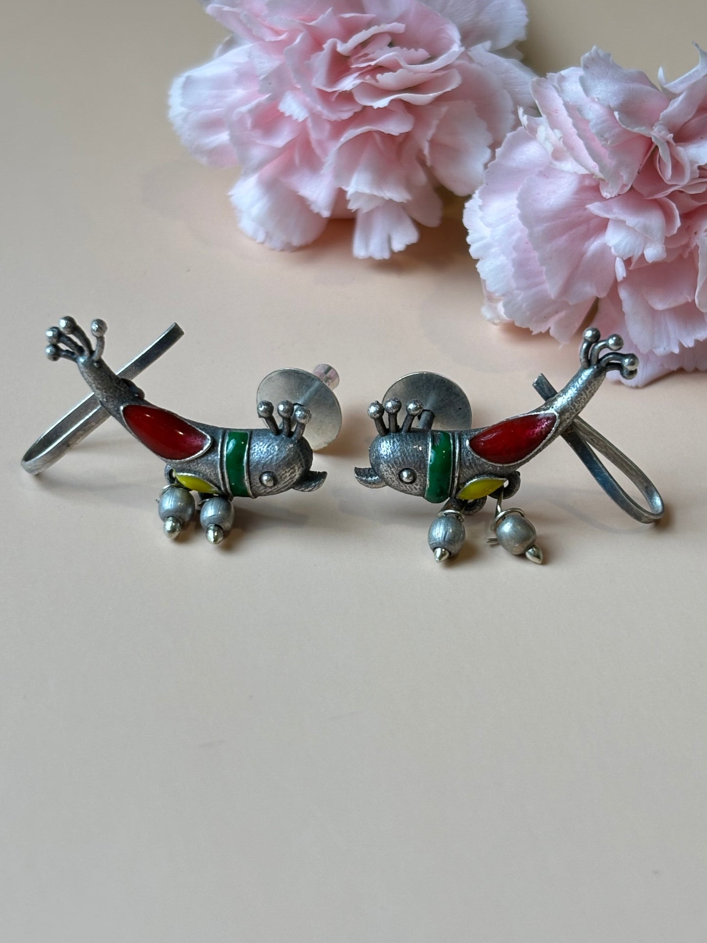 Myra Parrot Oxidized Earring