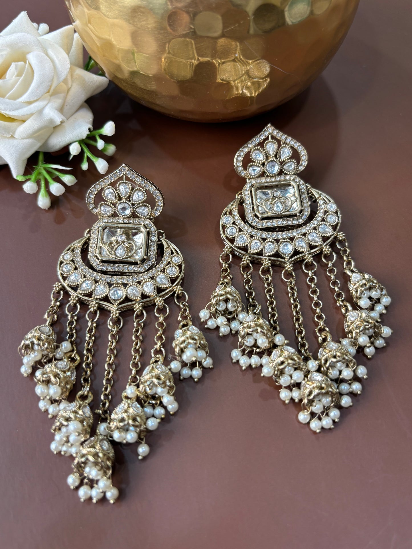 Vaishali Minar Shape White Kundan with line dangling Earring