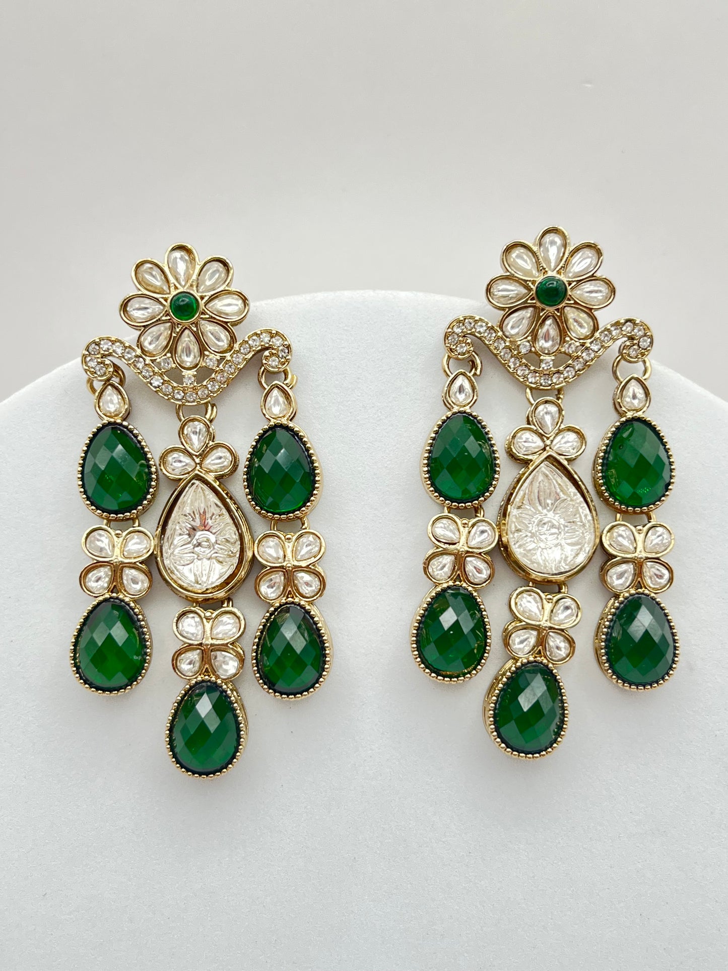 Simran Emerald Stone Line Earring