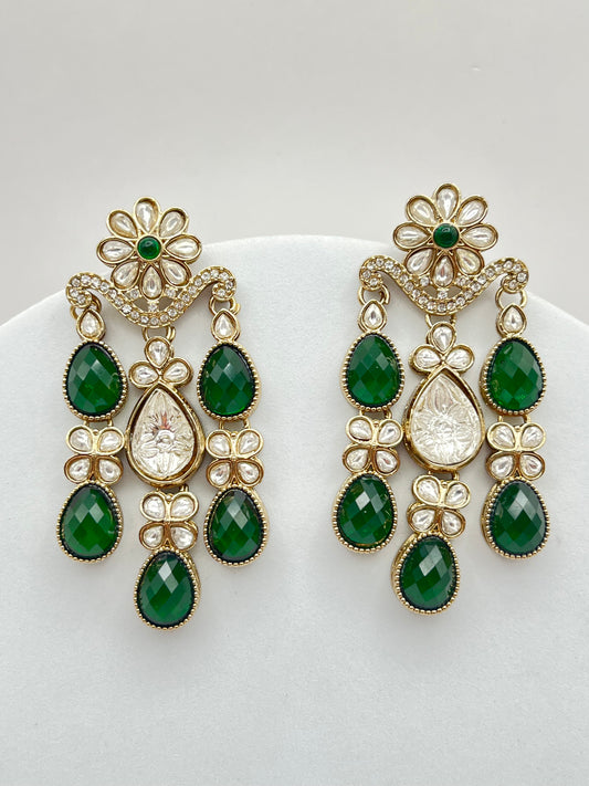 Simran Emerald Stone Line Earring