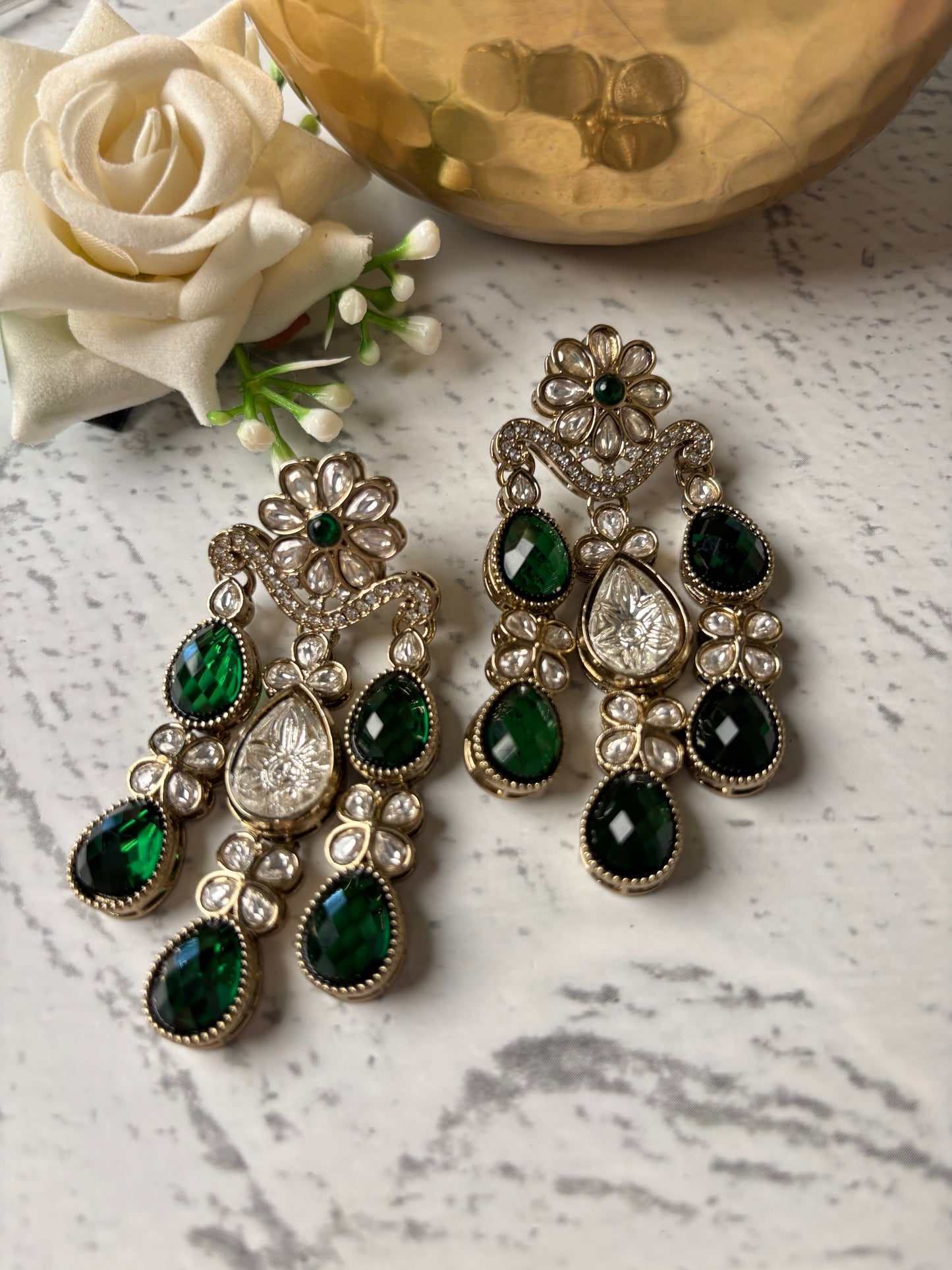 Simran Emerald Stone Line Earring