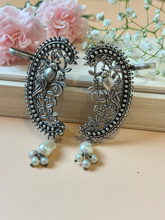 Saachi birdie & flower Earcuffs