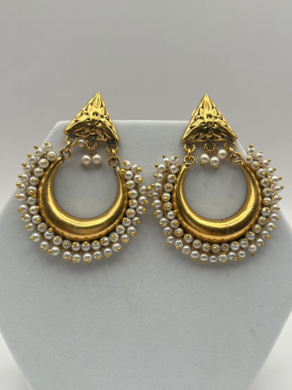 Kriva Golden Pearl Hoop Earrings