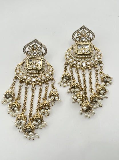 Vaishali Minar Shape White Kundan with line dangling Earring