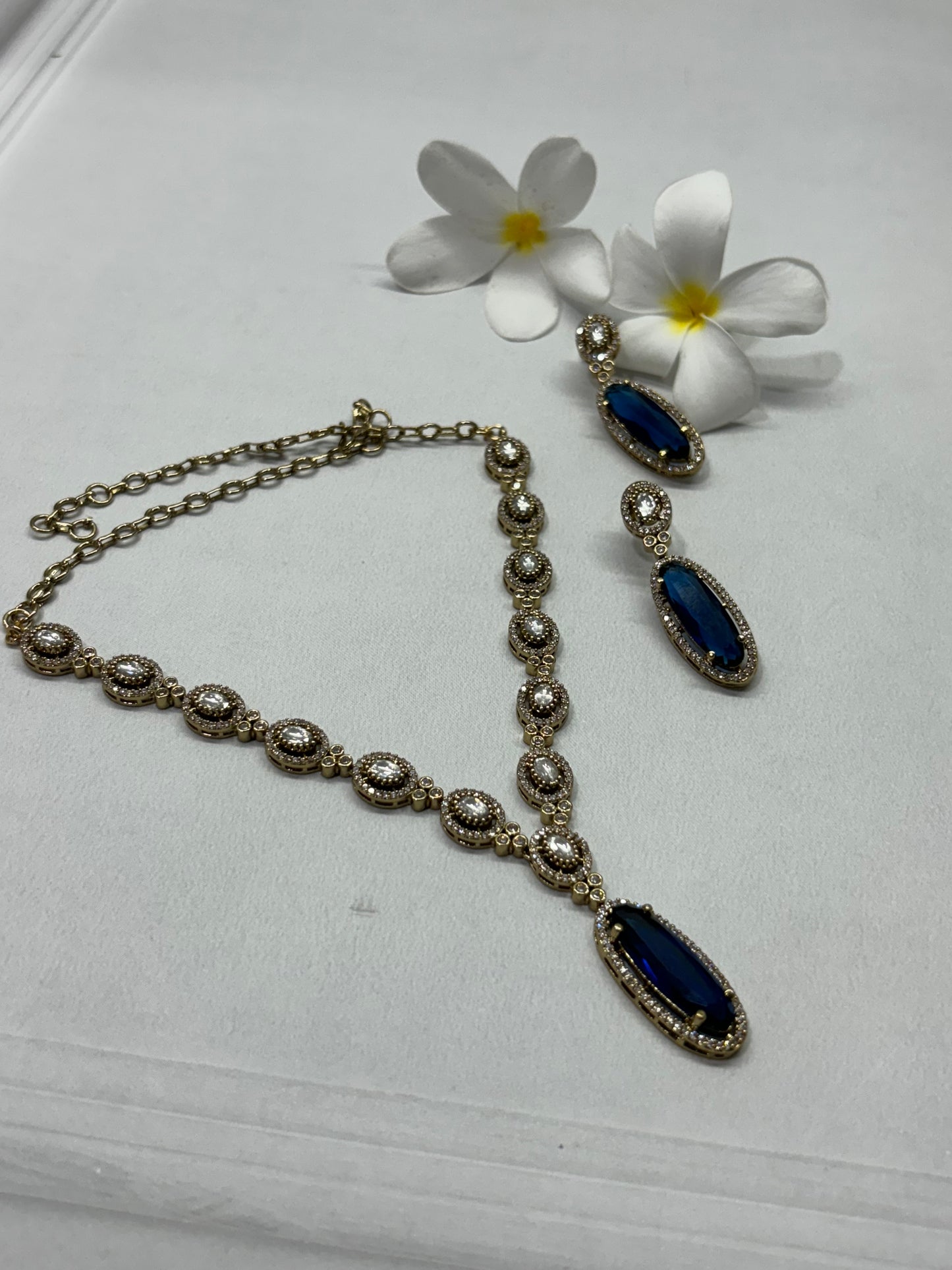 Ishani Sapphire Mossanite Necklace Set