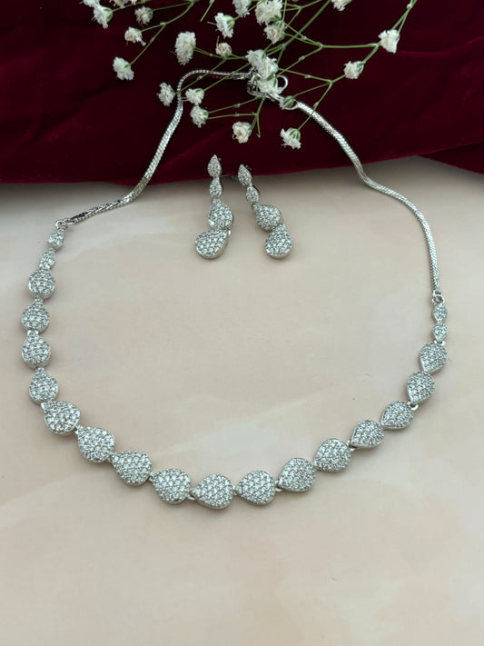 Clara Leaves AD Necklace Set