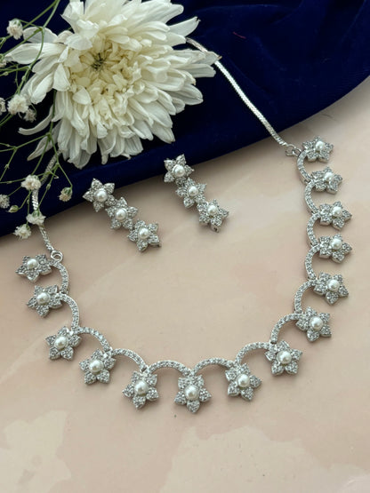 Eloise Floral AD Necklace Set