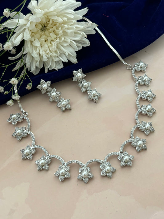 Eloise Floral AD Necklace Set