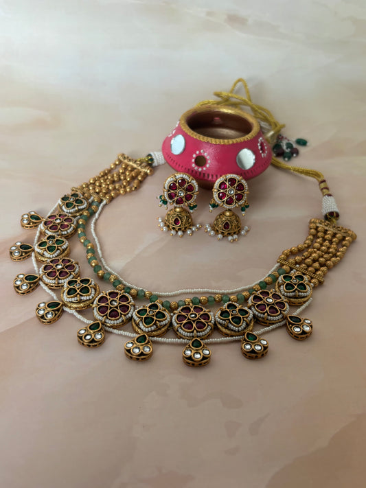 Vamika Red & Green Rajwadi Necklace