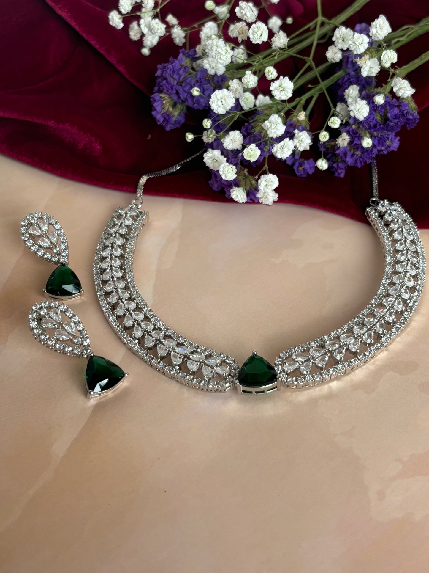 Naomi Emerald Stone Diamond Choker