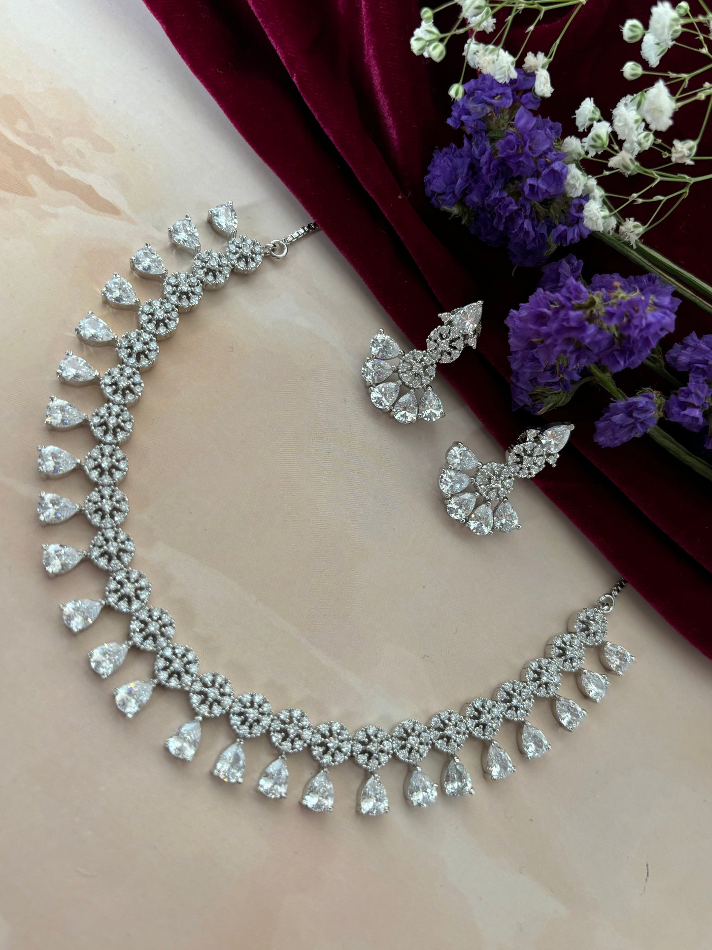 Amelia floral diamond necklace
