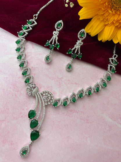Zia Emerald Leaf Shape Necklace Set