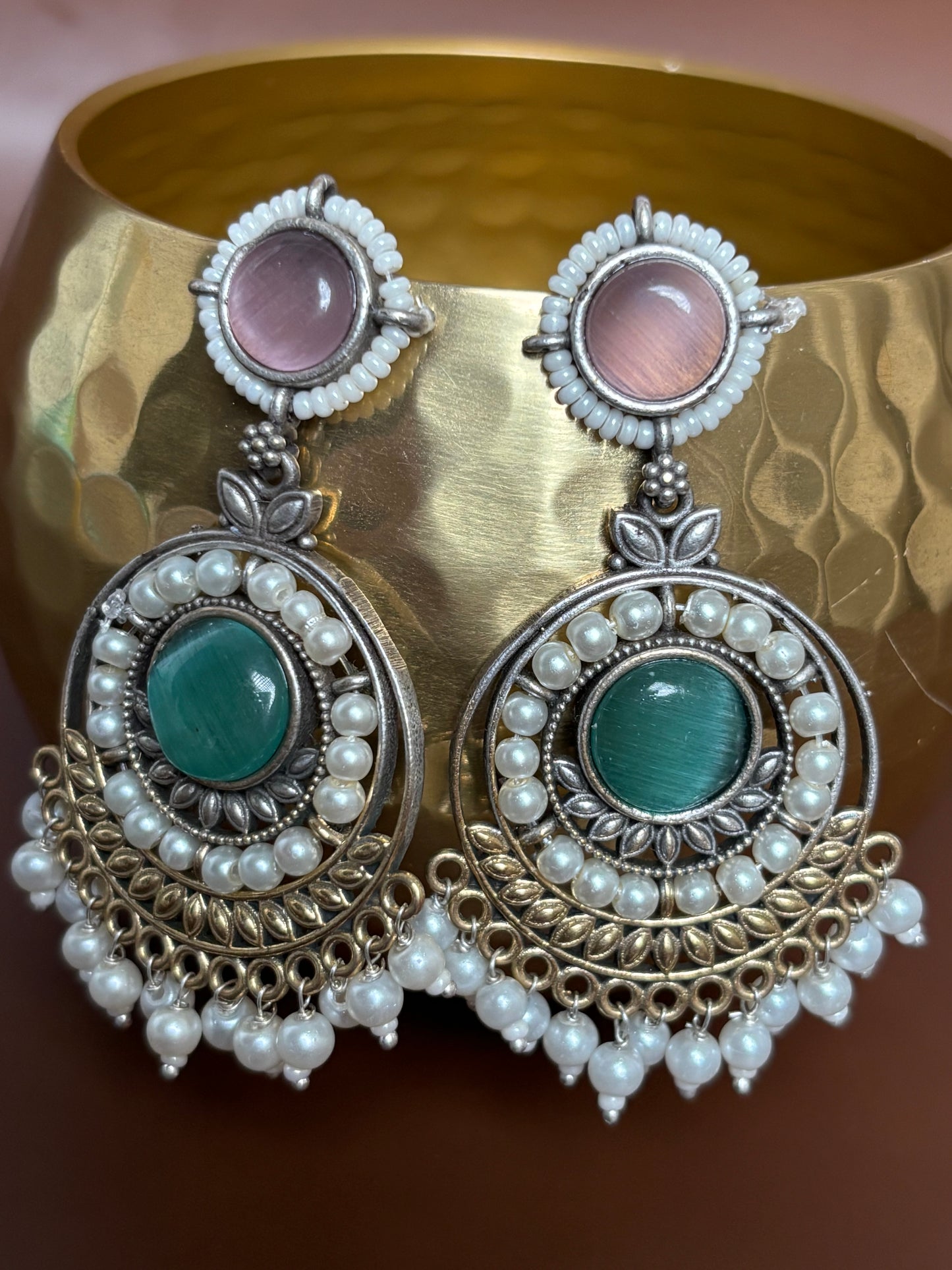 Priyali Sea Green & Pink Pearl Chandbali