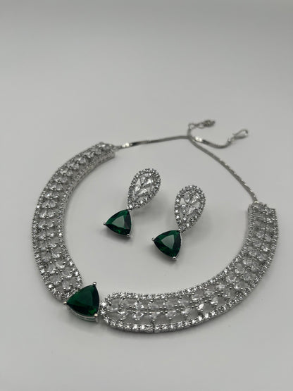 Naomi Emerald Stone Diamond Choker