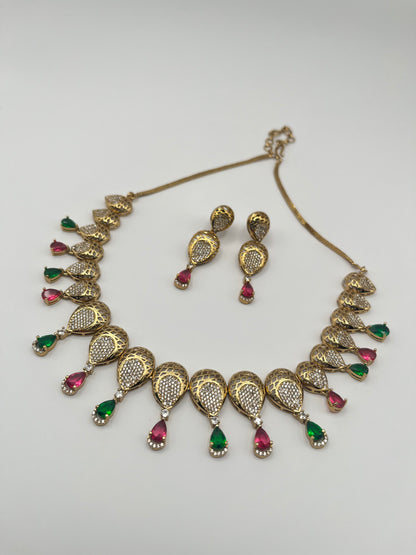 Ayra Mehendi polish AD necklace