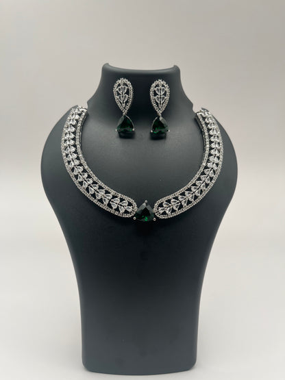 Naomi Emerald Stone Diamond Choker