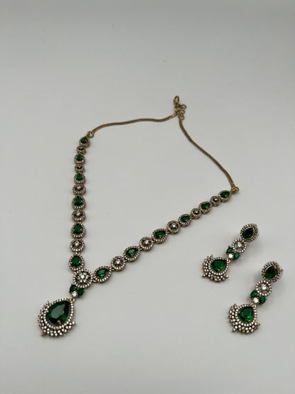 Misha Mehendi polish emerald diamond necklace