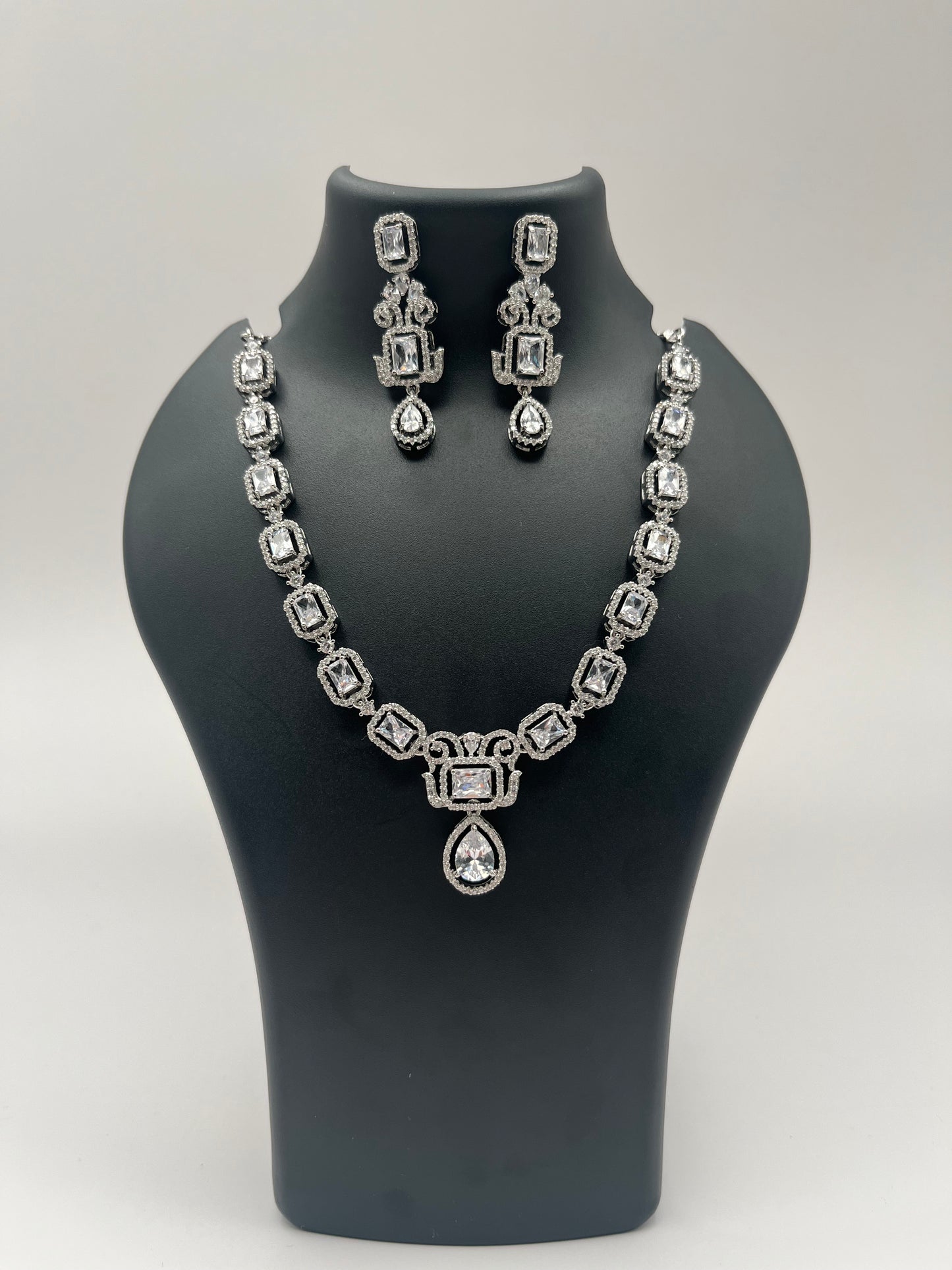 Remi radiant stone diamond necklace
