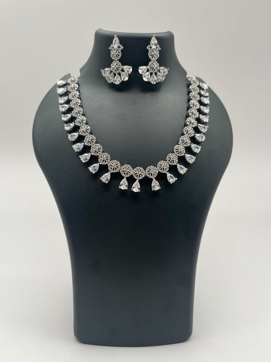 Amelia floral diamond necklace